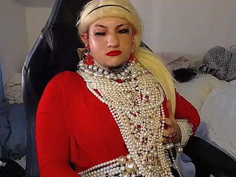 VanesaCrossic online show from December 21, 8:22 am