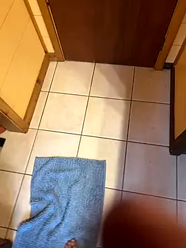 looovvvveeeeerrrrrboi online show from November 3, 11:39 pm