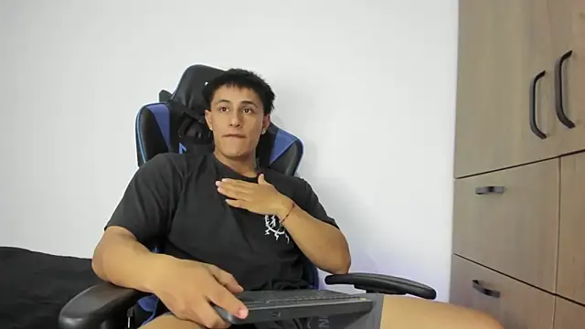 dorman boy online show from November 27, 3:32 am