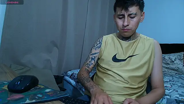 emi liano10 online show from November 8, 11:41 pm