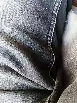 Elpichulotote20 online show from April 26, 9:55 pm