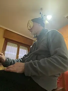 men1967 online show from February 15, 6:05 pm