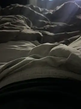 adamblunt59 online show from March 27, 9:49 pm