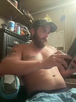 bkuterbach2015 online show from December 15, 1:52 pm