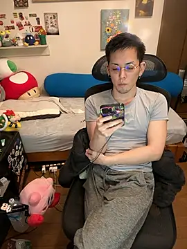 ippei0001 online show from November 9, 1:15 pm