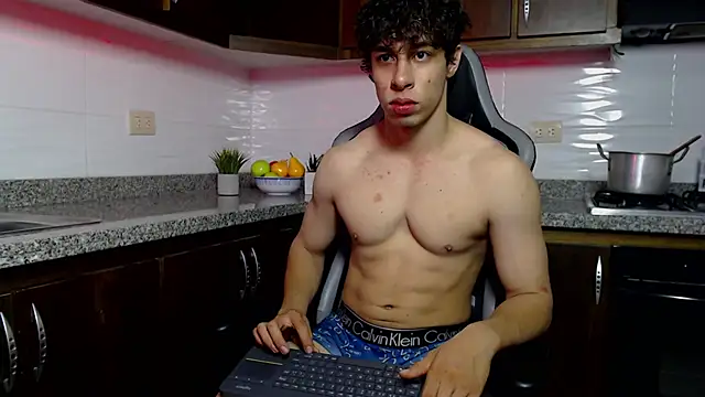 chris evans27 online show from March 3, 1:24 am