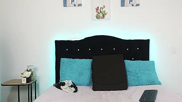 chris evans27 online show from February 13, 11:43 pm