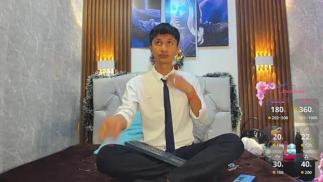 Elian Julian online show from November 24, 10:00 pm