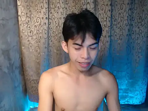 Urhotsilverboy online show from November 15, 4:25 am