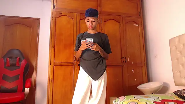 Tessachains 2  online show from February 15, 2:40 am