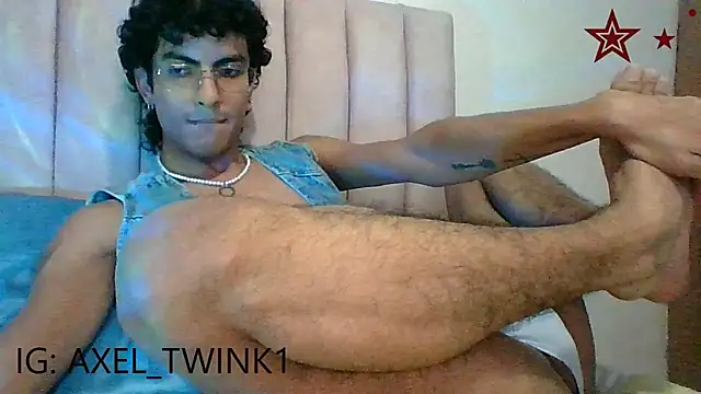 axel love13 online show from January 15, 10:45 pm