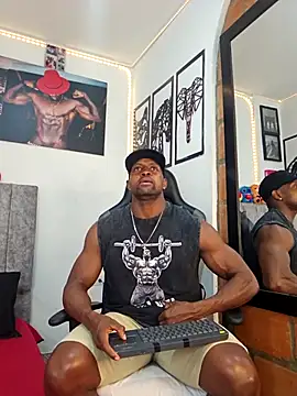 MIKE KILIANjs online show from November 27, 6:55 pm