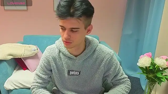 LiamMerci online show from November 9, 12:53 pm