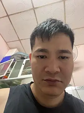 momne7799 online show from March 19, 2:09 pm