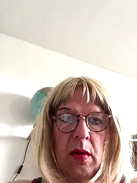 simone xdressing online show from September 27, 1:09 pm