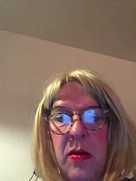 simone xdressing online show from September 28, 11:25 pm