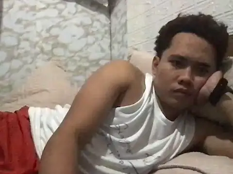 hotasianguyxx online show from November 25, 7:10 am