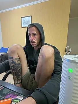Lucasjandre online show from June 8, 1:28 am