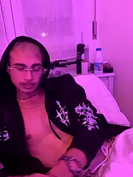 YumiLucifer33 online show from November 11, 2:16 am