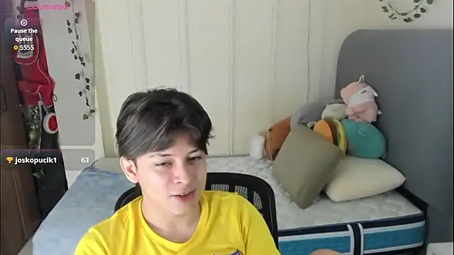 Felix kitty online show from February 19, 7:32 pm