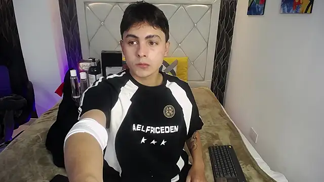 Samu FoXXX online show from January 13, 8:46 pm