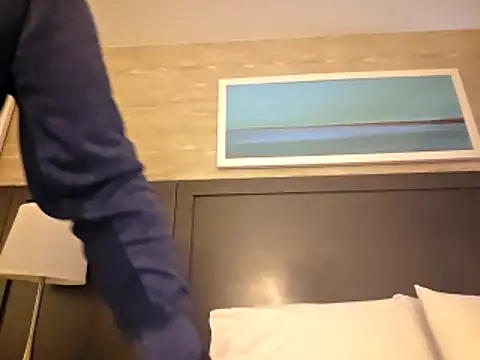 piggylatino online show from December 16, 5:09 pm