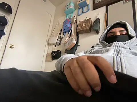 tinydick600  online show from November 15, 11:40 pm