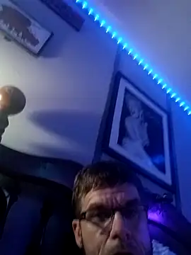 Roachcock7 online show from November 20, 6:35 am