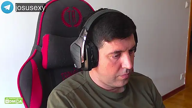 likihot online show from April 16, 10:15 am