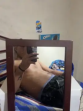 bladpineda7 online show from November 16, 11:51 pm