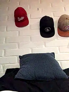 Moreno Matatan online show from November 18, 6:06 am