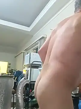 nard53 online show from March 31, 8:16 am