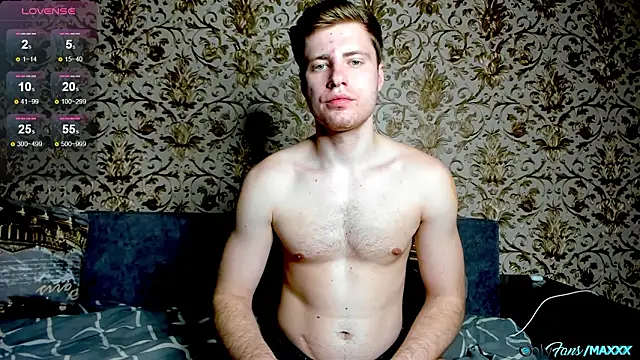 Maxhornyblondieman online show from March 19, 8:12 pm