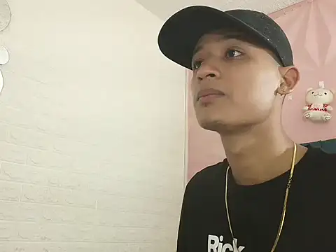 willytal2025 online show from December 22, 2:03 pm