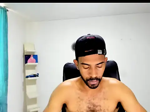 alberthot11 online show from January 9, 5:40 pm