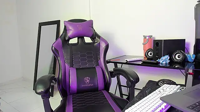 alluringangelo online show from November 24, 6:36 am