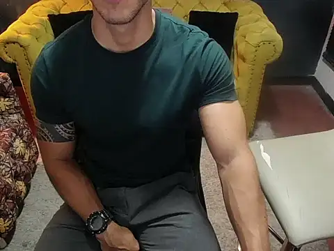 tayler luke online show from December 21, 1:24 am