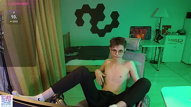 Shiromy  online show from February 26, 5:25 pm