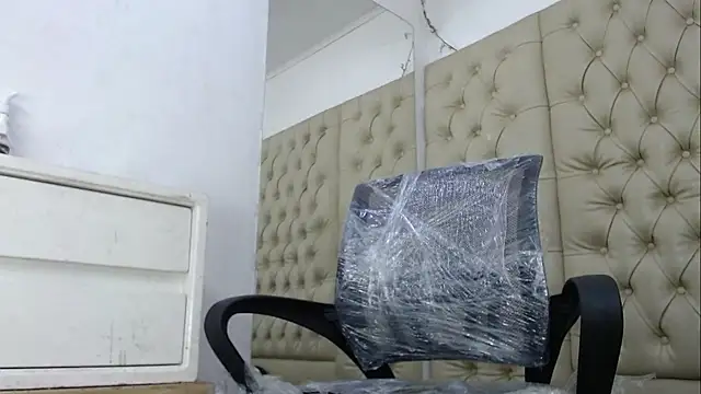 HollmanFronsh online show from December 4, 2:29 am