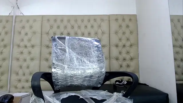 HollmanFronsh online show from December 20, 3:57 am