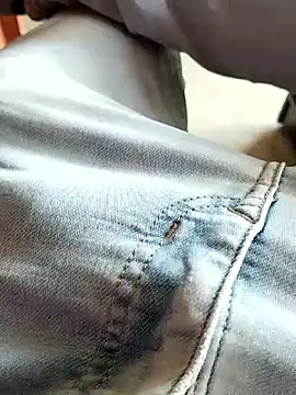 Roy   121 online show from April 3, 9:39 am