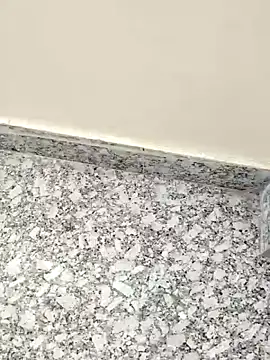 Roy   121 online show from April 2, 3:59 am