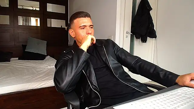 ElijahThorne online show from February 27, 11:00 am