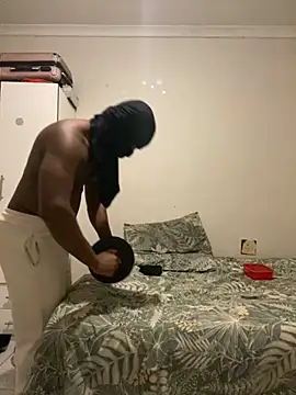 RANDOMKIND online show from November 22, 9:03 pm