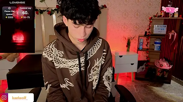 kaelwolf tay online show from February 24, 7:47 pm