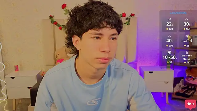 kaelwolf tay online show from April 9, 7:31 pm