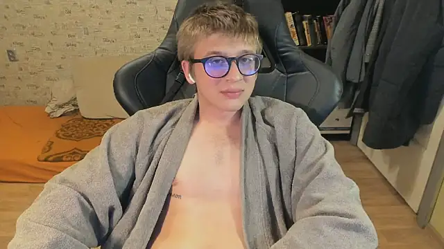themortydaglish online show from June 2, 9:05 pm