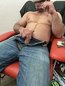 2addictivelyhorny online show from February 26, 10:38 am