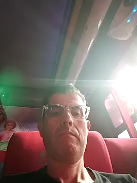 Fuegosutil online show from December 13, 7:53 pm