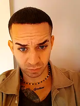 hazarcannn online show from December 3, 9:15 am